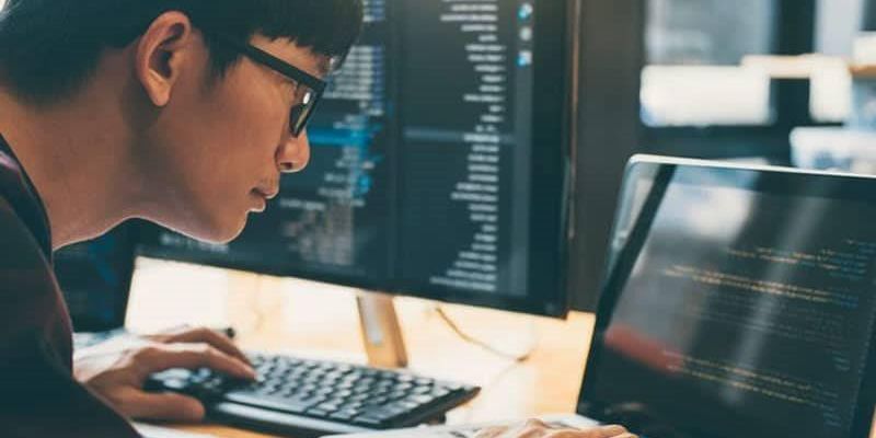 Mỗi dòng code phản ánh sự tận tâm và tay nghề của người lập trình